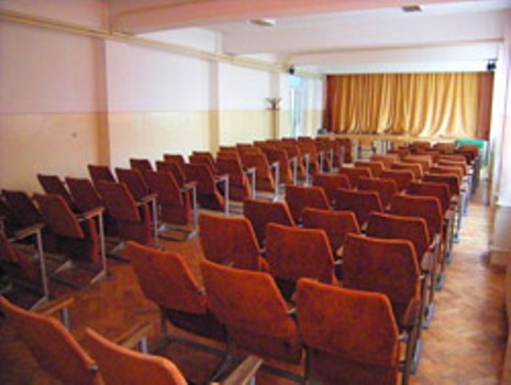 Sala de festivitati a Liceului Ion Creanga