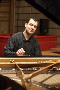 Nicolae Dumitru - pianist si profesor 