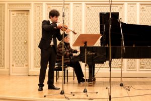 Valentin Serban (Laureat Mihail Jora), recital vioara si pian la Ateneul Roman (Stagiunea de Marti Seara)